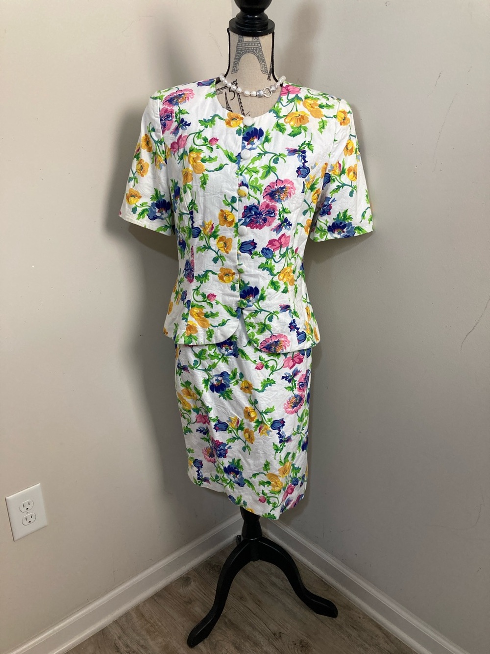 Talbots 2Pc Set White Floral Blazer & Skirt Set - Yellow, Blue, Pink, Green
